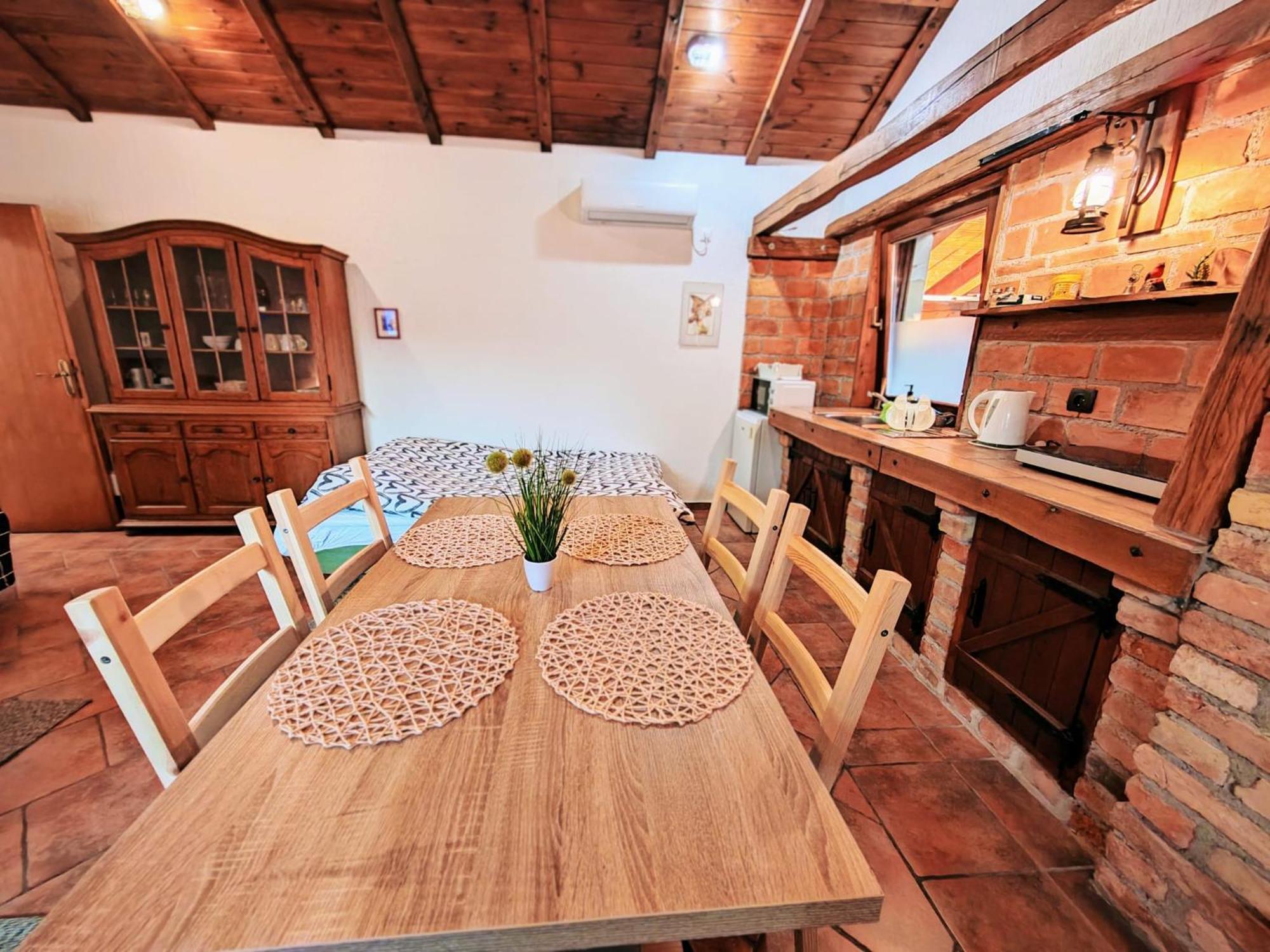 Studio Apartman Buteo Jastrebarsko Eksteriør bilde